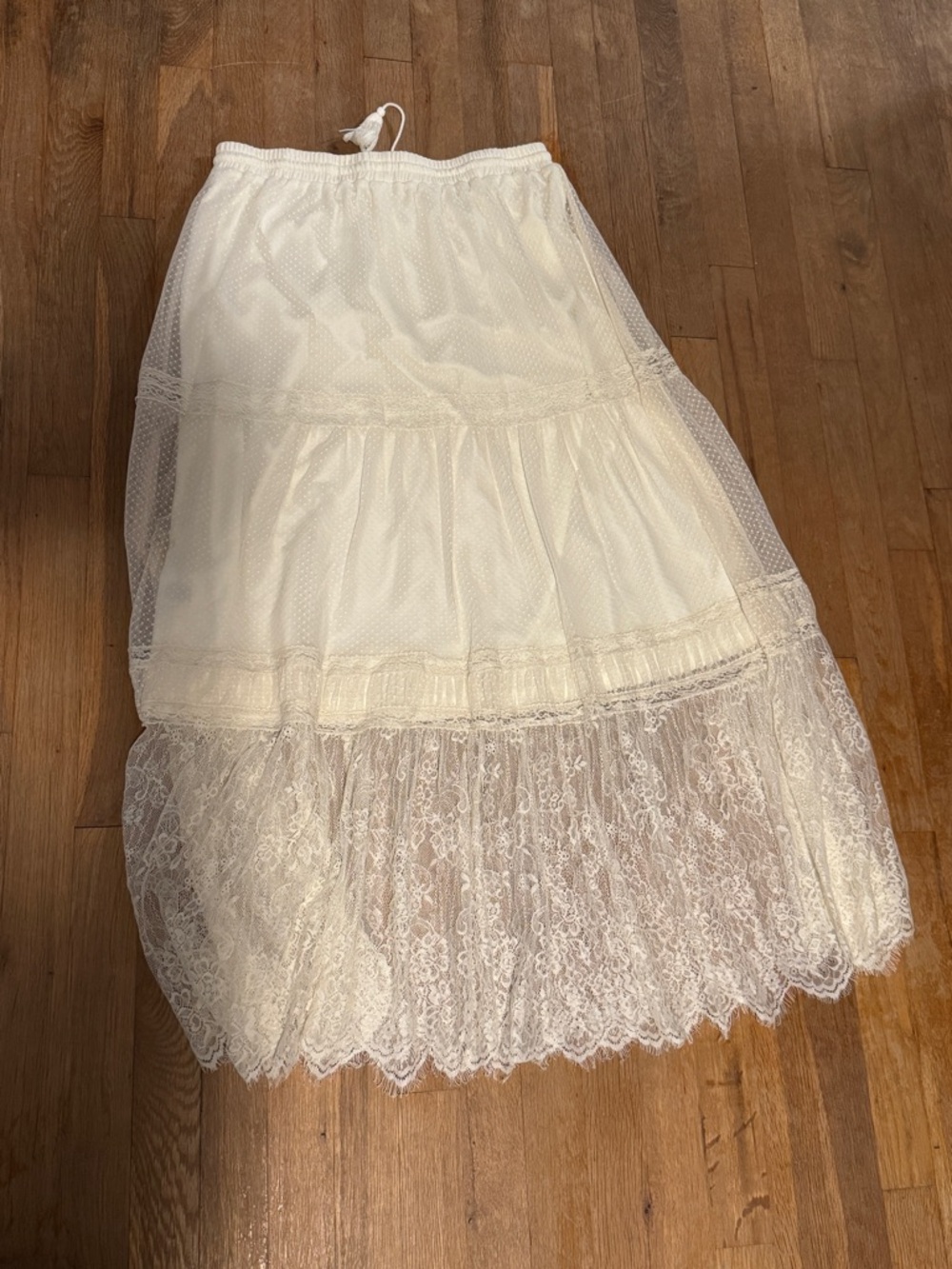Cream Lace Tiered Maxi Skirt with Scalloped Hem - Picture 7 of 7